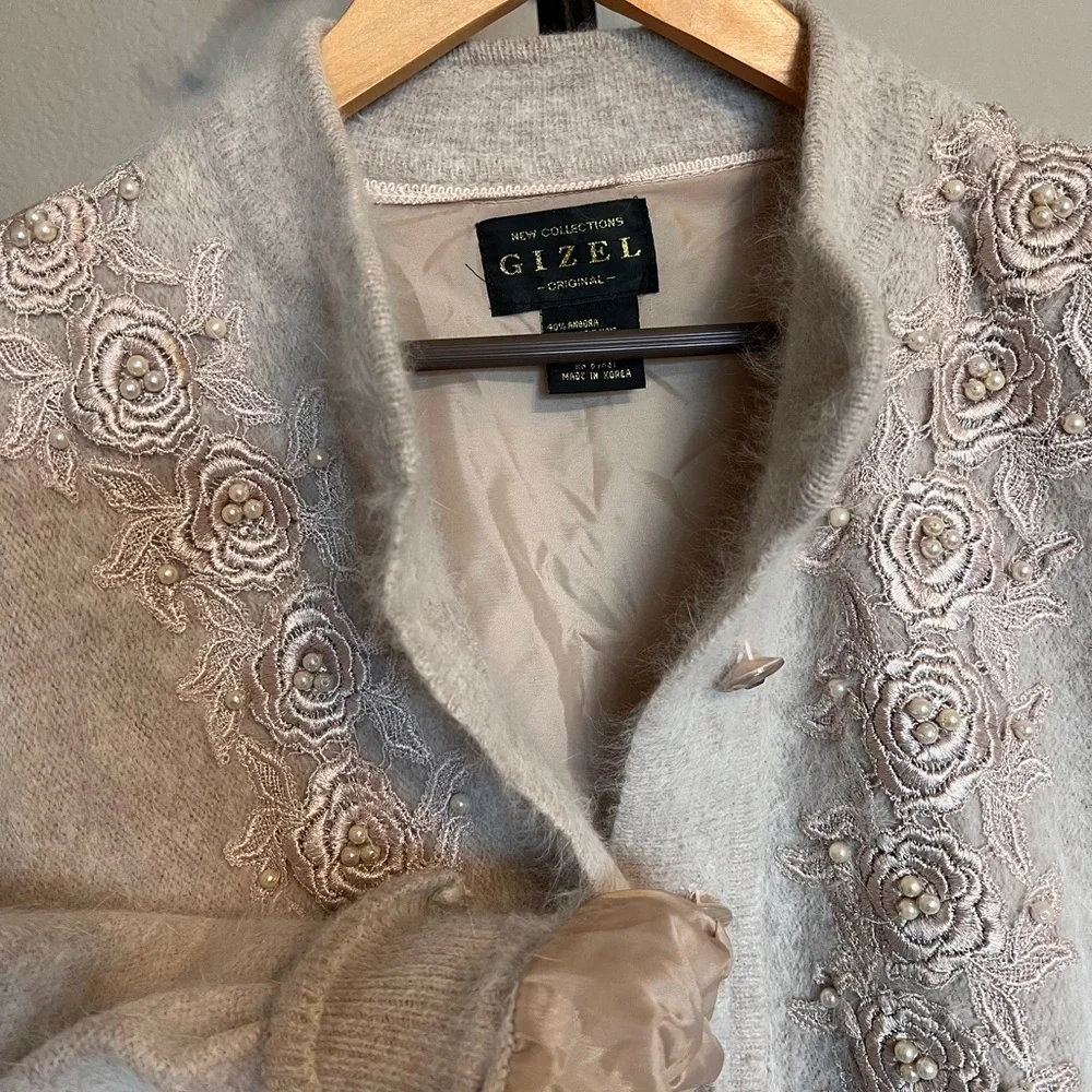 Gorgeous Angora Embellished Cardigan Sweater - L/XL - Picture 4 of 7